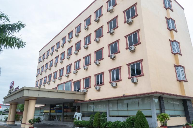 Aviari Hotel Batam Exterior foto