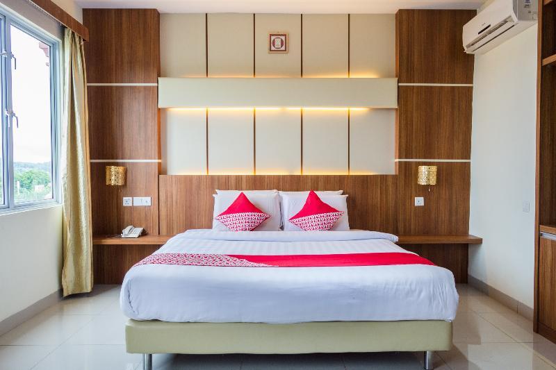 Aviari Hotel Batam Exterior foto